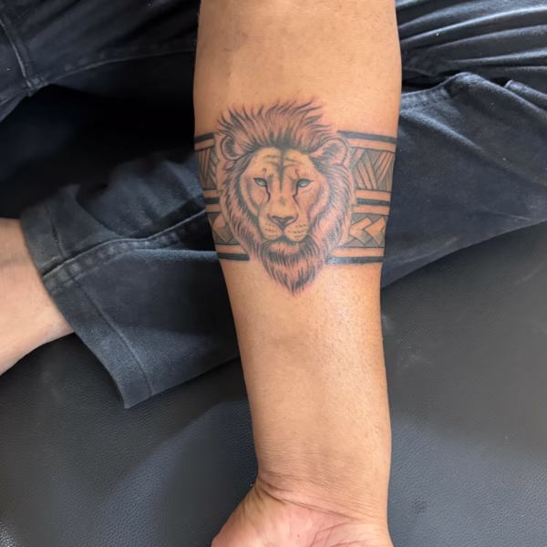 The Feminine Power - Botanical Single-Needle tattoo by Jordan at Natraj Tattoo Studio